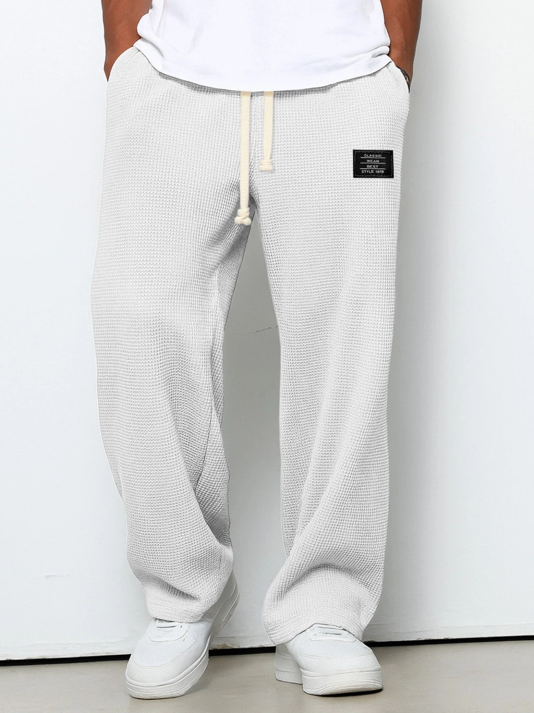 PANTALONES ANCHOS CON CINTURA AJUSTABLE